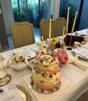 Chen Xiuhuan Instagram - A Bridgerton evening at our residence ☕️👑
Happy Birthday Lady Shanisse! 

Thank you @lushplatters for the magnificent spread and grazing table🥨🍖🥗🧀🥖🍒🍓🥂🍷, that not only encapsulated the atmosphere of the evening but was also scrumptious. ♥️

Thank you  @honeypeachsg for baking the most beautiful cake of her dreams.🎂🎀💕
#bridgerton 
#bridgertonthemeparty 
#lushatters
#birthday
#birthdaygirl 
#birthdaycake 
#happybirthday 
#lushplatters
#生日快樂
#chenxiuhuan
#陈秀环