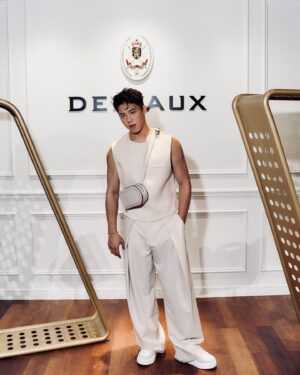 Cheng Chang Fan Instagram - Thank you @delvaux for bringing me all the way to Malaysia for this amazing Delvaux Savoirs & Savoir-faire Fall/Winter preview event! ✈️🇲🇾 I was totally blown away by all the gorgeous Delvaux pieces and can’t wait to share this unforgettable experience with you all! 😍✨

For those who may not know, Delvaux is a super prestigious Belgian luxury leather goods brand that’s been around since 1829. 🇧🇪 They’re the oldest in the game, making stunning handbags and accessories. ❤️❤️❤️❤️

Iconic pieces like The Brillant (1958) and The Tempête (1967) really show their timeless elegance and dedication to craftsmanship. Every piece reflects Delvaux’s rich heritage and innovative spirit. 🌟

The Pin City crossbody bag I’m wearing today is so “fetch”!

💁🏼‍♀️Regina George might say, “Stop trying to make ‘fetch’ happen,” but I say, “This bag is already happening!”😍😍😍😍