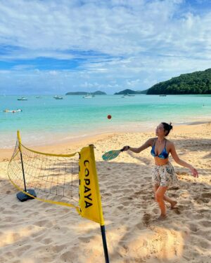 Chermarn Boonyasak Instagram - Holidayyyyyyyyyy 🌞 วิลล่าสวยวิวก็สวยอาหารก็อร่อยมากบริการดีมากๆแถมที่นี่มีหาดส่วนตัวด้วยประทับใจไปหมดเลย🌴🩵🌴🩵🌴🩵🌴🩵🌴🩵 @bandaravillasphuket