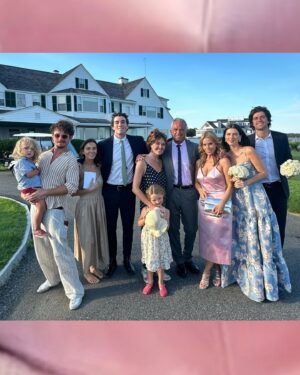 Cheryl Hines Instagram - A beautiful day in Cape Cod with my beautiful family🤍(Cue the wind)