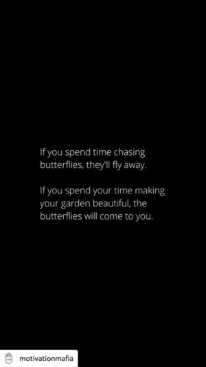 Chetan Bhagat Instagram - The grass is ALWAYS greener where you water it. Stop comparing and stop expecting things to happen for you the way you’d like them to. Everything happens in its perfect timing, just trust the journey, water your grass, and focus on all that you DO have 🙏

Posted @withregram • @motivationmafia