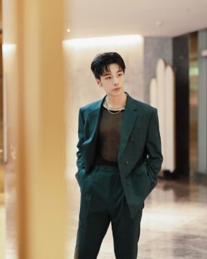 Chia-Yi Chu Instagram - 一點點的感覺
Photographer: @ghoseut 
clothing： @isuit_bespoke