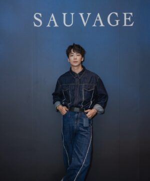 Chia-Yi Chu Instagram - Dior盛大推出「SAUVAGE曠野之境」快閃活動
裡頭有「酷貓理髮廳」，提供男士理容服務。
SAUVAGE自由不羈的狂野精神，快閃活動從「SAUVAGE沉浸式香氛體驗區」開始，感受全新《SAUVAGE曠野之心澄澈香精》與每款SAUVAGE香氛的曠野氣息，沉浸於SAUVAGE帶來不一樣的體驗；接著來到「曠野之心紳士沙龍」(8/1-8/11)，享受專為男仕所設計的全方位的理容服務及護膚體驗；體驗完後，還可兌換獨家限量體驗禮「曠野明信片」乙張；凡周末於活動現場任一消費，即可享「曠野之心特調飲品」乙杯，為「SAUVAGE曠野之境」

• 曠野之境活動時間：2024.08.01-2024.08.26
• 曠野之境活動地點：新光三越台北信義新天地 A8-一樓南大門

@Diorbeauty
@Diorbeautylovers
#Diorsauvage
#Poweredbywater
#Diorbeauty