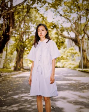 Chiago Liu Instagram - 很喜歡封面這一張
夏天就是要這樣啊
清清淡淡
簡簡單單
套上一件喜歡的衣服
穿上舒適的鞋子
拿著時髦，又實用又好上飛機的包包
就出發吧！

放最後一張是經紀人選的
我覺得
是因為

這張照片我長得跟我弟一模一樣
（我經紀人 @kailin_see 的愛😆）
🤣🤣🤣🤣

Outfit all from lovely @gucci  #gucci 
Photo @hsu__huang