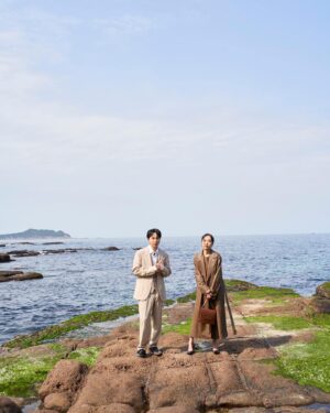 Chiago Liu Instagram - 八月快樂
真正跋山涉水的照片
我非常喜歡
喜歡到不小心珍藏太久🤣
而且我其實喜歡我的獨照
一直在考慮要不要獨立放一篇🤣

Outfit @boss  #beyourownboss 
特別邀請到 @lilyoung_official 
Photo @hsu__huang 
以及最後一張嚇壞的經紀人🤣
@kailin_see