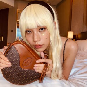 Chicha Amatayakul Instagram - I’ll stay in bed ‘till the weekend is over. ‘Till the first hour of Monday arrives. ✨🖤