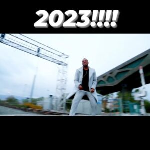 Chico Benymon Instagram - Looking forward to the top of the year!! 😉 #2023 it's a wrap!!
#godisgood #newpartners #benymonproductions #newshows
#Greenlightgang🚦#newpartners 
#newshow #newbusinesses #newyear #family #peaceofmind #newtestimonies #new🥷 #nomorebull💩 #focusedonme #nomore🐍