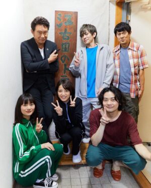 Chie Tsuji Instagram - 昨日は「劇的に沈黙」第7話でした
はやいですね、、
伝説の先輩役で船越英一郎さんがゲストでした
YouTubeにあがってますので、
貴重なひとときににみんなで食らい付いた様子をぜひご覧ください、、！