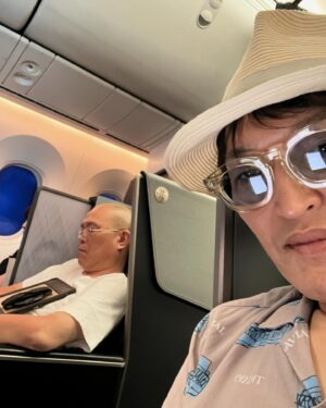 Chihara Junia Instagram - 隣で坊主が寝てた