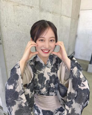 Chihiro Kawakami Instagram - 🖤

横浜握手会
ありがとうございました！

今日は浴衣でした
どうでしょうか🖤

皆さんからいただく言葉にはパワーがあって
今日もいっぱい元気を貰いました🤝

楽しかった〜！！！

また関東に会いにきますね☺️🫰🏻

#浴衣 #浴衣女子 #夏祭り
#握手会 #横浜 #NMB48
#黒なんか選んじゃったりして🖤