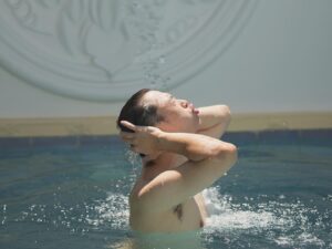 Children Chiu Instagram - 一直想📷拍攝一組帥氣的🧜🏻‍♂️水中男神照，大家有什麼建議嗎？