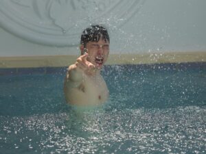 Children Chiu Instagram - 一直想📷拍攝一組帥氣的🧜🏻‍♂️水中男神照，大家有什麼建議嗎？