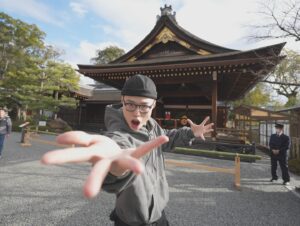 Children Chiu Instagram - ⛩️去日本神社抽了一張籤，但完全看不懂….有人知道這是什麼意思嗎？？？

#伏見稲荷大社