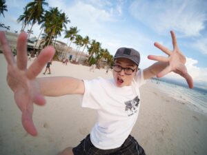Children Chiu Instagram - 恭賀👑邱大（ㄉㄞ、）王，蒞臨🏝️長灘島！

#超級中壢人 #320