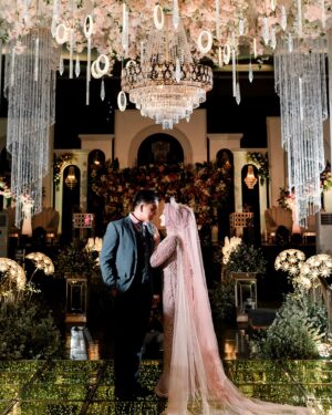 Chintya Cheye Instagram - Terkadang satu langkah kecil bisa membawa perubahan besar. Dan dengan sepatu ini @unificatio.official perubahan besar itu terjadi dalam langkahku bersamanya menuju pelaminan🥹😍🥰🫶🏻 

👠👰🏻‍♀️: @unificatio.official

Sepatu/sandal yg bisa km custome sesuai keinginan kamu!😍 ini aku request warna, request model, request bentuk heels dan ketinggian heels nya🥰😍