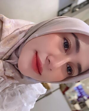 Chintya Cheye Instagram - Lash lift terlentik yg pernah aku coba🥰👀
Bulu mata asli jadi badhay lentik teruuss😍✅
Padahal difoto ini, lash liftnya udah 3minggu loh tapi masih badhay lentik bgt dari akarnya😍🫶🏻

Langsung aja booking tanggal & jam di @kaomibeautycenter.studio sblm kehabisan slot🔥
📍Food Court Air Mancur, Kaomi Beauty, jl. A yani no.20 kota Bogor
Lagi promo, Lash Lift   Tint cuma 85k,
Eyelash Ekstention   Nail Art cuma 150k😱
