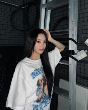 Cho Mi-yeon Instagram - . ᘏ▸◂ᘏ ╭◜◝ ◜◝ ◜◝╮
꒰  ɞ̴̶̷ ·̮ ɞ̴̶̷ ꒱ .oO  엠카의 빛나는 20살 생일에✨💕🩵🫶🏻 ᝰꪑ
( つ旦O ╰◟◞ ◟◞ ◟◞╯