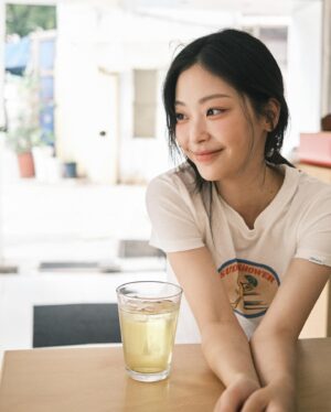 Choi Hee-jin Instagram - 서로의 작은 노력으로 만드는 행복한 하루 💪🙏