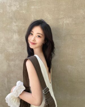 Choi Hee-jin Instagram - Summer😉