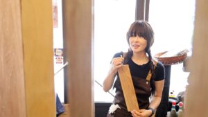 Choi Kang-hee Instagram - 오랜만에 알바 하고왔어요~♡
요즘 코로나 유행이던데 
안돼요! 알았죠? 조심! 아프면안되십니다! 진짜로..!

지나고나니... 참기름 다 선물하고 내께 없는걸안거야
너무맛있고
지나고나니...
미숫가루가 얼마나 맛있었는지 계속생각남

그리고 지나고보니 ....
방앗간 지킴이 1호 2호님 .. 너무 감사했습니다.
두분과 친해지고싶어요 ♡♡
놀러 갈께요.

PS!! 참기름 레시피 꼭 따라해보세요! 👍 

#나도최강희#경성참기름