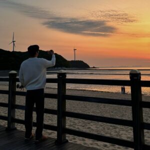 Choi Si-won Instagram - I've never met a sunset I didn’t like.