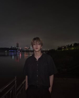 Choi Soo-bin Instagram - 한강 한 바퀴 👣