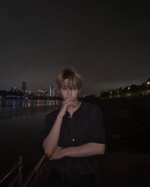 Choi Soo-bin Instagram - 한강 한 바퀴 👣