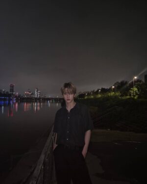 Choi Soo-bin Instagram - 한강 한 바퀴 👣