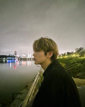 Choi Soo-bin Instagram - 한강 한 바퀴 👣