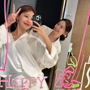 Choi Soo-young Instagram - 파니 & 소시 & 소원 #HappyBirthday💗
#서현오늘부터언니들한테반말하기로함^^ #순규야보고시퍼