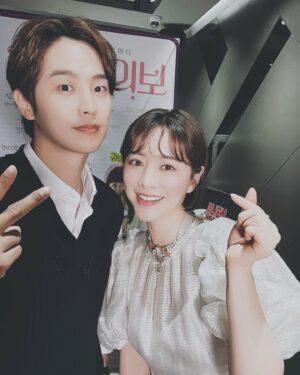 Choi Woong Instagram - 🎬 #영화 #감동주의보

따뜻한 감동이 있는,🥰
맑고 순수한 동화같은 이야기💕
#보영 과  #철기 의 러브스토리

우리영화 스텝들, 감독님들, 선후배 배우들
정말 수고많으셨습니다🤗👏👏👏

#최웅 생애 첫주연작 🙈 
사회봐준 내 친구 혁수 💕 의리지켜줘서 고맙구  바쁜 시간 쪼개서 응원와주신 내사람들
너무너무 감사드립니다 🙏💖 #neverforgotten 

#6월22일 개봉합니다 많은 관심 부탁드립니다 ^^