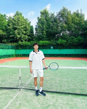 Choi Woong Instagram - .
테니스테니스테니스🎾
디아도라 입고 전승🤟 버프충만
.
.
.
#diadorakorea #diadora
