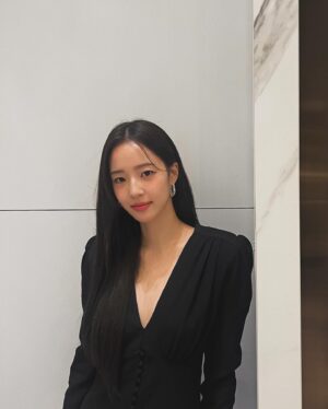 Choi Ye-bin Instagram - <완벽한 가족> 본!방!사!수!

매주 수,목 밤 9시50분
