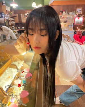 Choi Yun-jin Instagram - 2023.04.16 🎂🤍