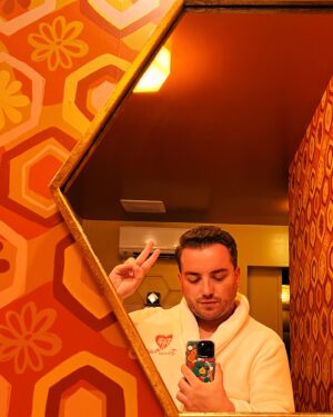 Choriza May Instagram - Oohhh Honey! I finally got to see my print designs in person at the @trixiemotel 🧡🍯🐝 This place is surreal! I feel like I’ve levelled up my gayness by stepping in here. 

Gracias @trixiemattel @dvdslvr & The Trixie Team 🧡🧡🧡