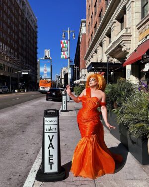 Choriza May Instagram - Day 2 🧡🐚 @rupaulsdragcon

👗 @cherreofficial 
📸 @nickbl.photography 
👩‍🦰 @marcoswigs 
🐚 Vintage Dior
💎 @crownjewels.uke

Face by @theaestheticsdoctor