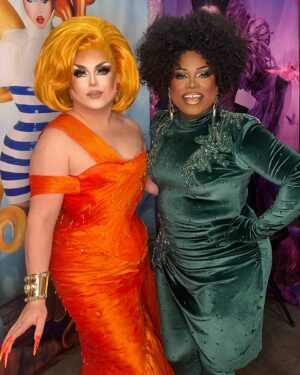 Choriza May Instagram - Day 2 🧡🐚 @rupaulsdragcon

👗 @cherreofficial 
📸 @nickbl.photography 
👩‍🦰 @marcoswigs 
🐚 Vintage Dior
💎 @crownjewels.uke

Face by @theaestheticsdoctor