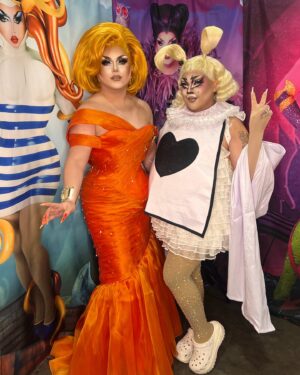 Choriza May Instagram - Day 2 🧡🐚 @rupaulsdragcon

👗 @cherreofficial 
📸 @nickbl.photography 
👩‍🦰 @marcoswigs 
🐚 Vintage Dior
💎 @crownjewels.uke

Face by @theaestheticsdoctor