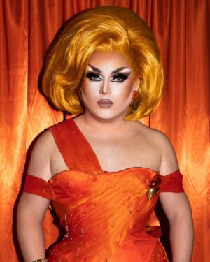 Choriza May Instagram - Day 2 🧡🐚 @rupaulsdragcon

👗 @cherreofficial 
📸 @nickbl.photography 
👩‍🦰 @marcoswigs 
🐚 Vintage Dior
💎 @crownjewels.uke

Face by @theaestheticsdoctor