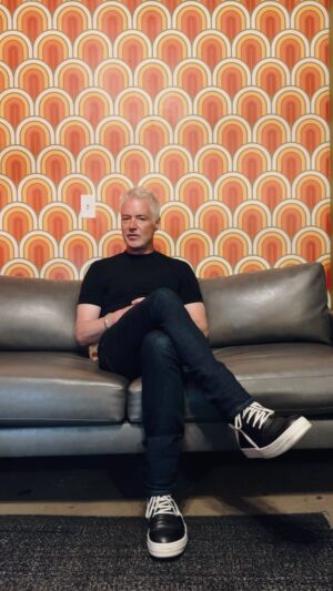 Chris Botti Instagram - Thrilled to return to NYC for our 20th annual holiday residency at the @bluenotenyc. Note the earlier showtimes this year - 7PM & 9:30PM, each night from Dec 9 to Jan 5. New music, fan favorites, lots of special guests, and a marvelous time together. 
🎫 Write “Blue Note” in the comments below to get a direct ticket link to your inbox 📥 
See you there! 
#chrisbotti #jazz #newyorkcity #bluenote