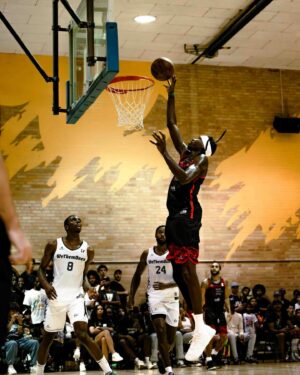 Chris Boucher Instagram - 𝐘𝐞𝐚𝐫 𝟖 𝐋𝐨𝐚𝐝𝐢𝐧𝐠 ⏳⌛️

Another day, another bucket for @slimmduck as he drops 48 points at the @balldontstop 2024 Toronto Pro-Am 🧑‍🍳🏀 

📸 for @everybody.s.uncle @theraptorsinsider