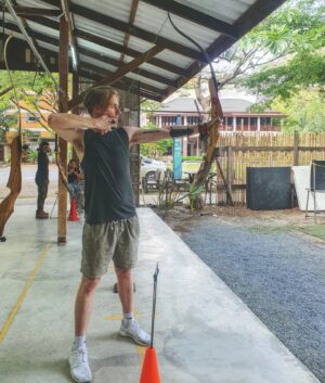 Chris Jonathan Roy Chaafe Instagram - ขอบคุณ @treesintown_archery ที่สอนยิงธนูให้ครับ
แล้วจะแวะไปใหม่

#positive #happy #instagood #photooftheday #picoftheday #archery