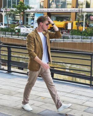 Chris Jonathan Roy Chaafe Instagram - 