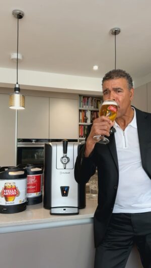Chris Kamara Instagram - AD. Planning on watching the footy at home this summer, but don’t want to miss out on the perfect pub quality pint? I’ve partnered with @perfectdraftuk to make sure you’ve got everything you need to master pint pouring perfection from the comfort of your own home. With more than 45 beers and ciders to choose from, there’s something for every taste! Head over to PerfectDraft to order your machine now, and never miss a red card again - cheers! #18 