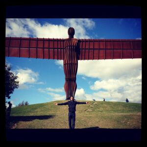 Chris Kamara Instagram - I believe I can fly I believe I can touch the sky, who needs the Statue of Liberty when we have this ha ha