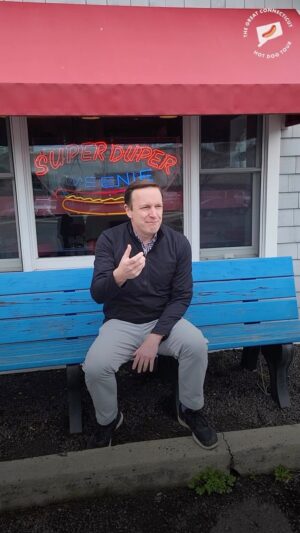 Chris Murphy Instagram - This week I made another stop on the Great Connecticut Hot Dog Tour. Super Duper Weenie in Fairfield!