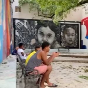 Chris Smalls Instagram - New Film 🎥 🚨🍿Premieres Tomorrow on @bellyofthebeastcuba 🇨🇺 YouTube  Channel 

cuba si bloqueo no viva CUBA! ✊🏽

“One person’s life is worth millions of times more than all the properties of the richest man on earth” -CHE 

#endtheembargo