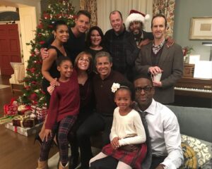 Chris Sullivan Instagram - From the vault… #ThisIsUs Season 1, Episode 10: Last Christmas 🎄

📸 @sara_wehrheim @rbatz44 @mandymooremm 
#ThatWasUs #BTS #Christmas #Holidays