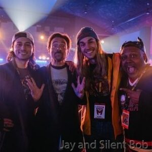Chris Wood Instagram - My friend @thatkevinsmith let me come play in JAY AND SILENT BOB REBOOT with my pal @jesse_rath, and boy-oh-boy did we milk our two seconds! The film is hilarious and full of surprises and everything you want it to be—go see it!! #JayAndSilentBobReboot is in theaters nationwide on October 15th & 17th with @fathomevents! Head to their page to find a theatre near you.