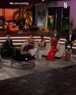 Chrishell Stause Instagram - Some days I can feel like a failure, fearful and scared. But then I remind myself…
Some fear the fire, and some simply become it. 🔥

REUNION WEDNESDAY, Nov 15 at 6pm PT/9pm ET 
#Netflix 

I constantly am trying to work on myself to lead with kindness, but in this job you will burn. I will never lose the soft side of myself, but I will remind some that the fire inside of me is hotter than anything you can bring to my table. Pick someone else next time. 

#sellingsunset #letsdothis @netflix